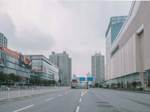 中国新型肺炎：武漢の町から人が消えた